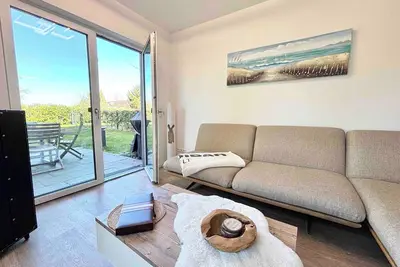 Image de Spacious vacation apartment with garden & close to the beach for up to 4 people