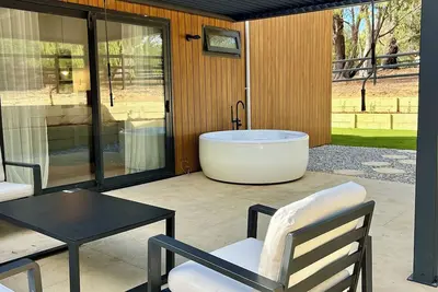 Image de Brand New 2x2 Escape | Relax & Unwind