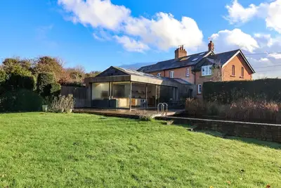 Image de Bredy Cottages, pet friendly, with pool in Burton Bradstock