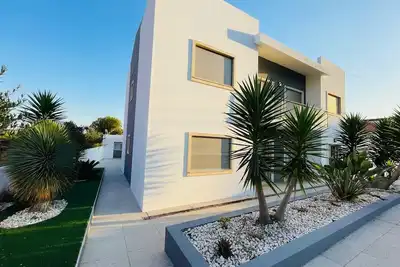 Image de Grande maison tout confort à São Martinho do Porto – à deux pas de la plage