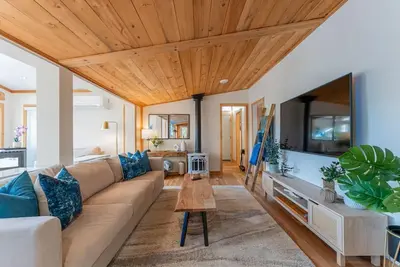 Image de Waterfront Cottage Retreat | Private Dock + Kayaks