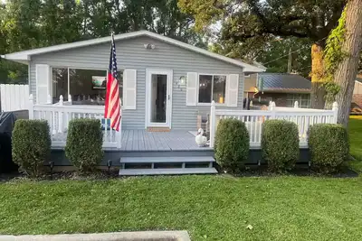 Image de Blue River Bungalow!