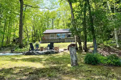 Image de Cozy 3 Bedroom Lakefront Cottage