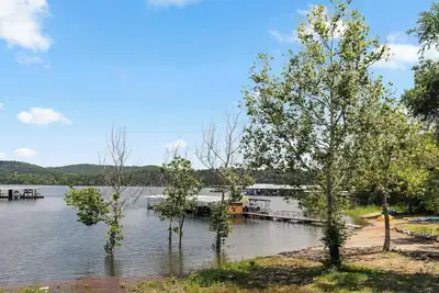 Image de Clear Water Cabin · Table Rock Lakefront