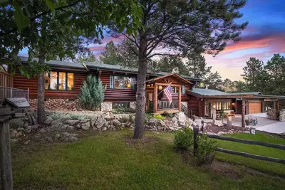 Image de Gorgeous 4-bedroom Log Lodge in the pines. Custer, Sd