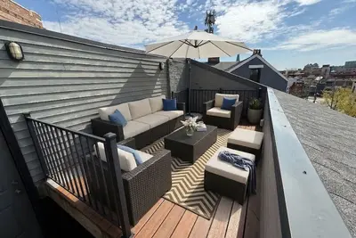 Image de The Swan Otr | Rooftop and Parking | 3Br / 2. 5Ba