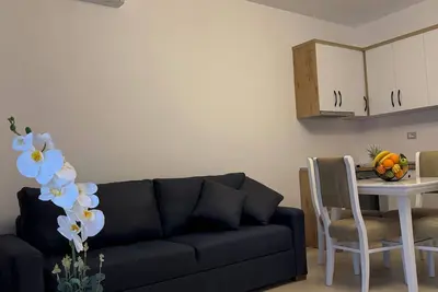 Image de Deluxe 1-bedroom apartment with balcony in vibrant Vlorë