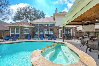 Image de KatyRetreat/HeatedPool&HotTub/GameRoom/Sleeps16