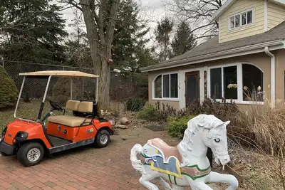 Image de Charming 3-Bedroom Home in Delightful Lakeside – Golf Cart Included!