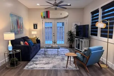 Image de New! Cozy Cottage close to Uncw & Wrightsville Beach