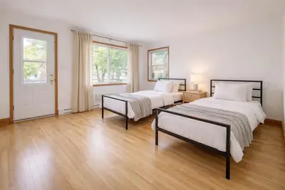 Image de Spacious 2br, Near Metro, Full Kitchen