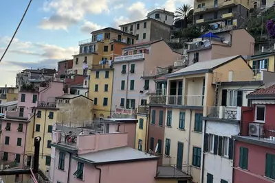 Image de Brio fantastic spot in 5 lands