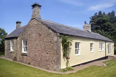 Image de The Lake Cottage, Belford. Tv.