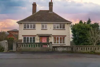 The White House, Bracondale