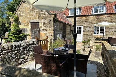 Charming Smugglers Rock Cottage