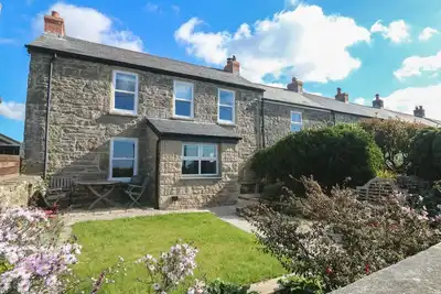 Image de Charming Sea Holly Retreat in St Just