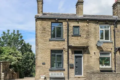 Myrtle Loft, Cross Roads