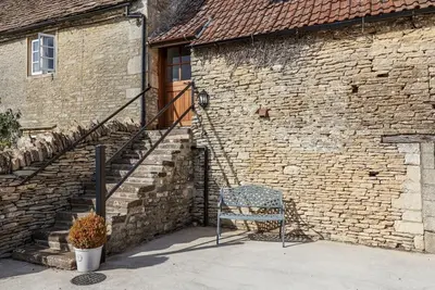 The Old Dairy, Nettleton