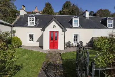 Fuchsia Cottage is in Fortrose
