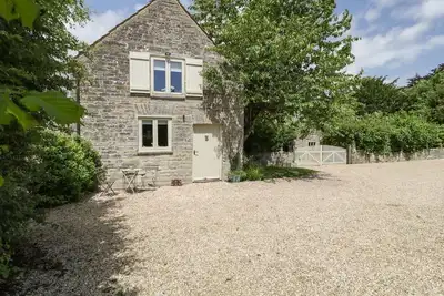 Image de Charming The End, Langport Retreat