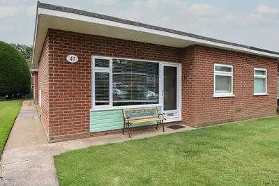 Image de 41 Siesta Mar Chalet Park, Tv.