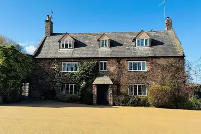 Image de Dragon House, Roadwater