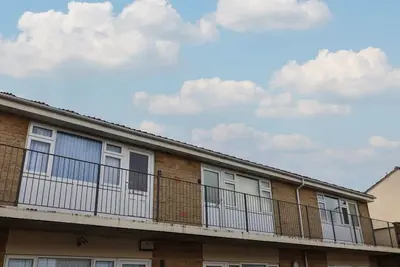 Image de Spacious Flat 8 Near Berrow Flats