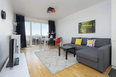 Image de Dyrekcyjna 14/242 Warsaw | Modern Apartment with a Balcony | 2 Parking Spaces