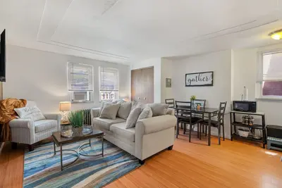 Image de Peaceful 1-bedroom apartment w/free parking