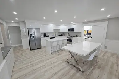 Image de Stylish Stay in the Heart of Kingston – Steps from the Waterfront