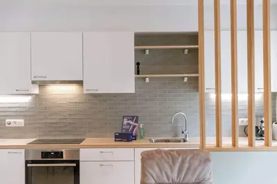 Image de Cozy apartment w/ workspace & Tv