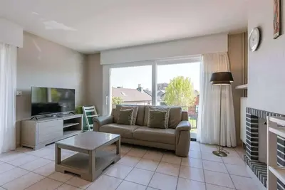 Image de Coastal family home w/ backyard & Bbq