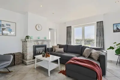 Image de Casiola - Charming seaside apartment 'Sea Bridge'