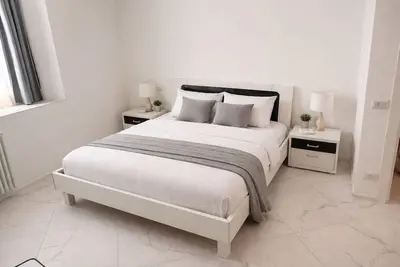 Image de Chaleureuse maison de vacances \"Sole\" avec vue sur le lac à Porlezza