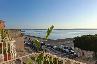 Harmonies by the sea