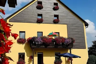 Image de Appartement lumineux de 61 m² pour 5 personnes à Oberwiesenthal