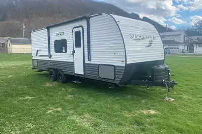 Image de In the heart of all the action at Appalachian Outlaw Trails