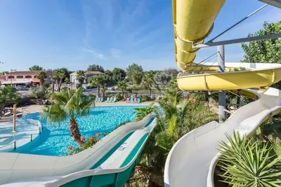 Image de ZEcamping 4 étoiles familial parc aquatique locatif Tv Lv clim
