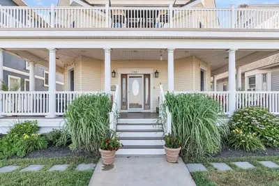 Image de Oceanfront Escape | 3br/2ba w/ Views & Parking