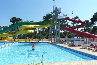Image de Camping 4 étoiles - Parc aquatique - ccbfga0