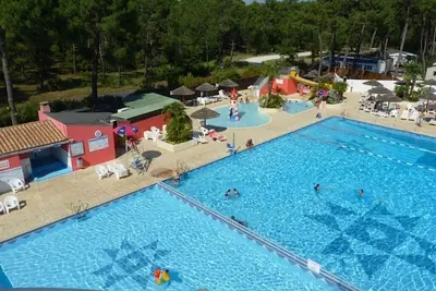 Image de Camping 4 étoiles - Parc aquatique - ccbfgac