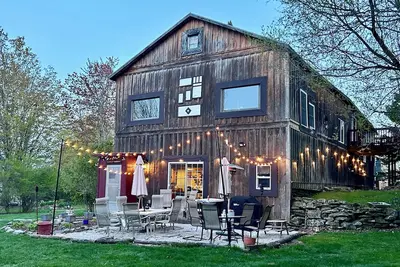 Image de Private Catskills Estate: Historic Barn & Farmhouse on Expansive Land