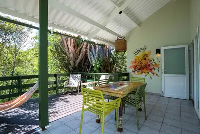 Kinikini - The green flamingo