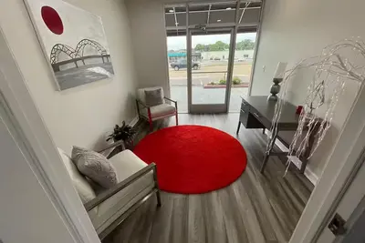 Image de Downtown Hideaway for 6!