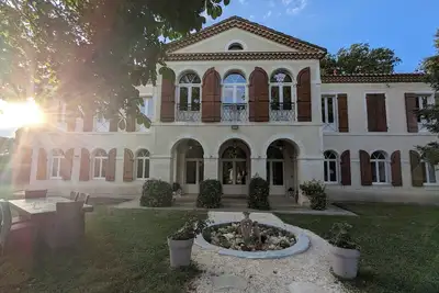 Image de Domaine de charme avec piscine – Gîte de groupe 15 pers.