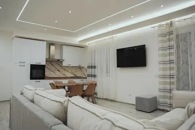 Luxury Sea Ezlin House