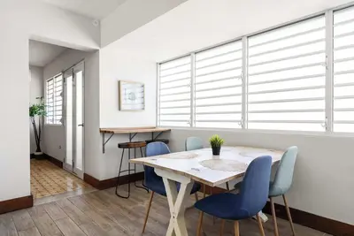 Image de Great Location | Small Groups | WiFi and Ac