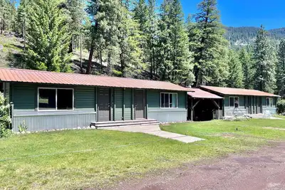 Image de Dog Friendly, Lost River Studio#2-Newly Renovated!