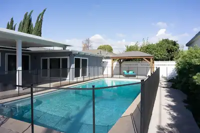 Image de Heated Patio, 4br Oasis w Pool & Pool Table