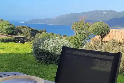 Image de Mini villa vue mer et wifi dans petite résidence*** avec piscine chauffée